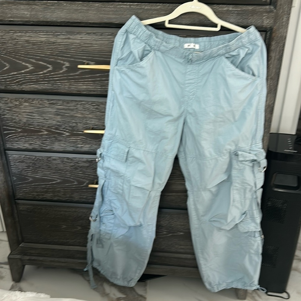 Summer Cargo pants light blue … ready to be loved …